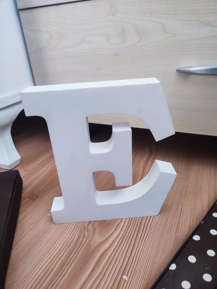 Kahverengi ve Beyaz Çocuk Yatak Harfleri - Görsel 3