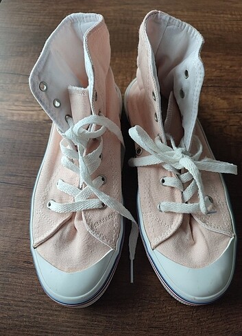 37 Beden Bayan Converse