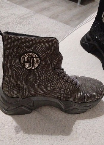 Gri Payetli Yüksek Topuklu Kadın Spor Ayakkabı siyahi da var - Görsel 5