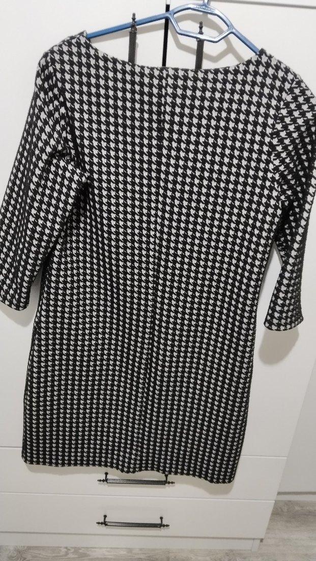 Uzun Kollu Siyah Gri Midi Elbise - Görsel 3