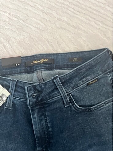 27 Beden Sıfır MAVİ JEANS marka GOLD serisi kot pantolon
