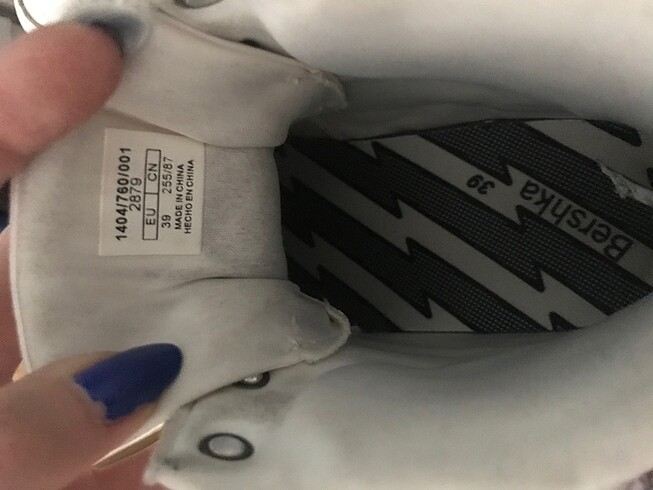 Bershka Silindiğinde bembeyaz