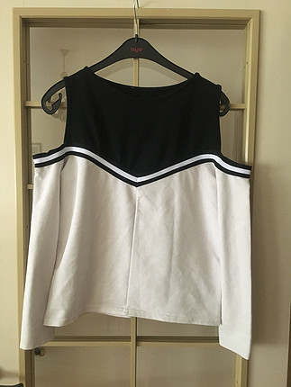 s Beden Sweatshirt omuzları açık
