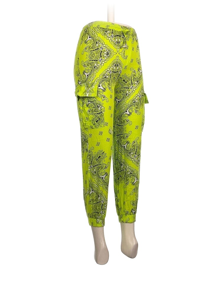 Bershka Düz Kesim %70 İndirimli. - Görsel 2