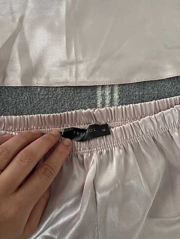 Trendyol & Milla Pijama takımı saten
