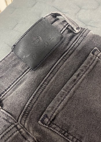 Gri Kadın Kot Pantolon - Orta Bel Dar Kesim - Görsel 4