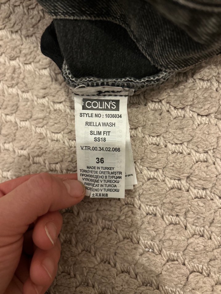 Siyah Geniş Kesim Mini Denim Şort - Görsel 4