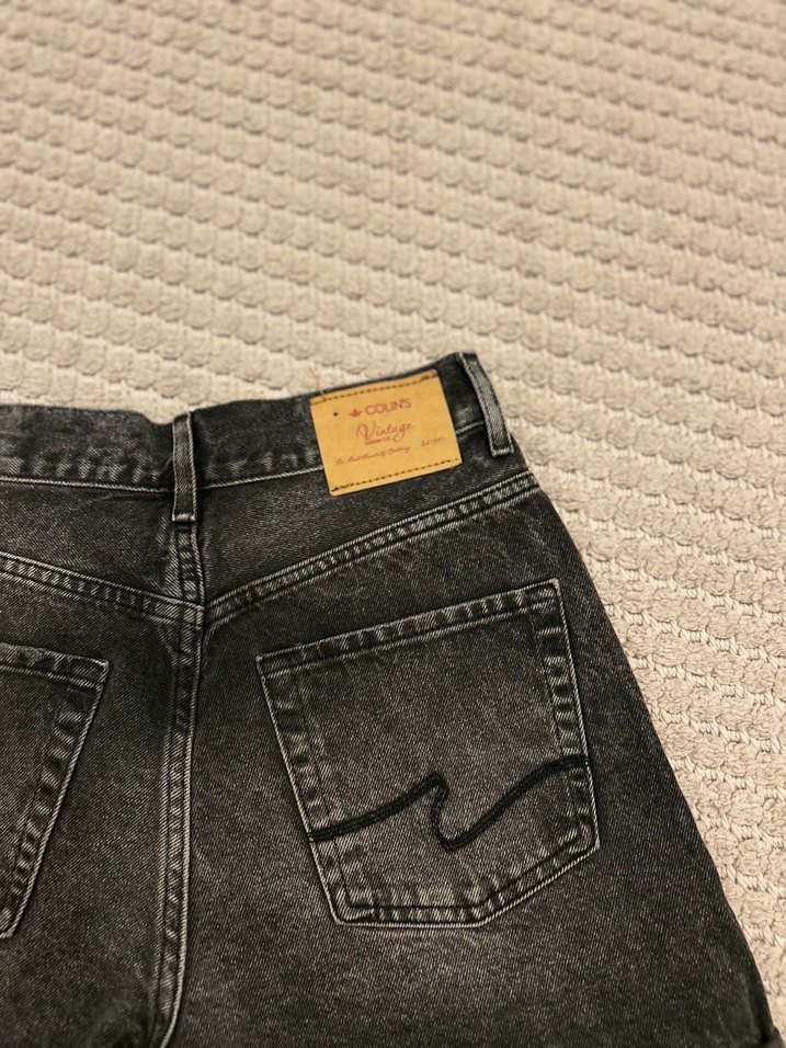 Siyah Geniş Kesim Mini Denim Şort - Görsel 3