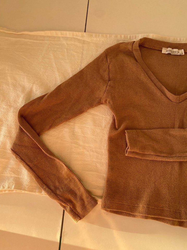 Bej Süet V Yaka Kadın Kazak - Görsel 2