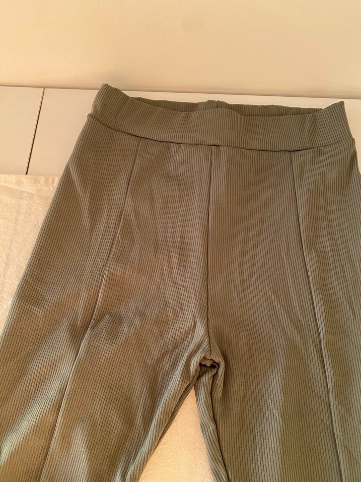 Kadın Bej Pilili Dar Kesim Midi Kumaş Pantolon - Görsel 3