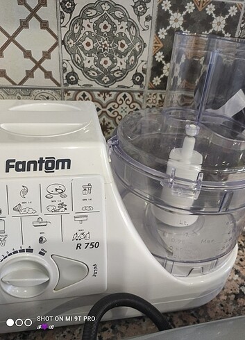 Fantom mutfak robotu &Arzum tost makinesi 
