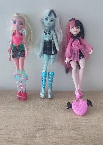 Monster High Bebekler