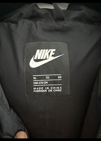 Nike Kaz Tüyü Mont