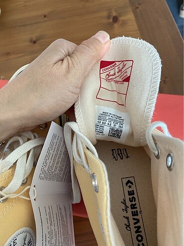 37 Beden sarı Renk Converse chuck taylor 70