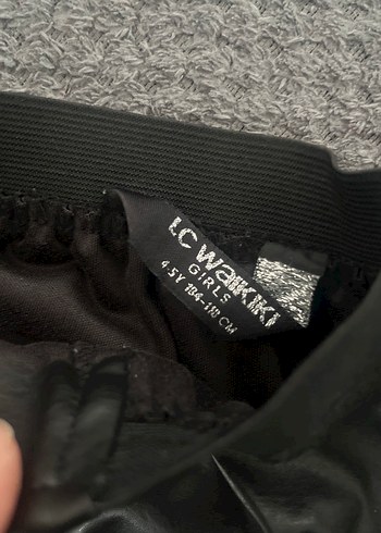 Kemerli Siyah Deri Mini Etek - Görsel 2