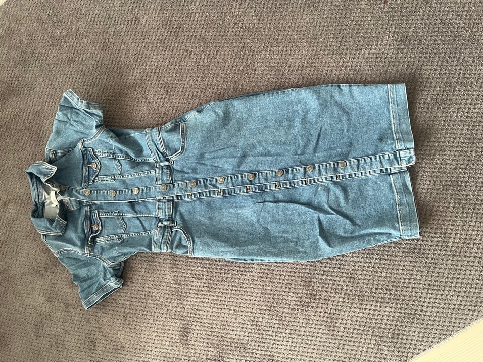 Kızlar için düğmeli kısa kollu kot tulum - Görsel 2