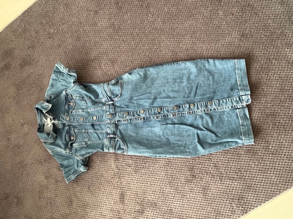 Kızlar için düğmeli kısa kollu kot tulum - Görsel 3