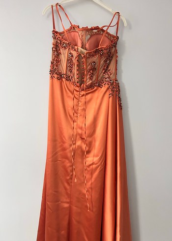 Turuncu İşlemeli Drapeli Uzun Abiye Elbise - Görsel 5