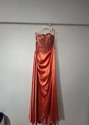 Turuncu İşlemeli Drapeli Uzun Abiye Elbise - Görsel 2