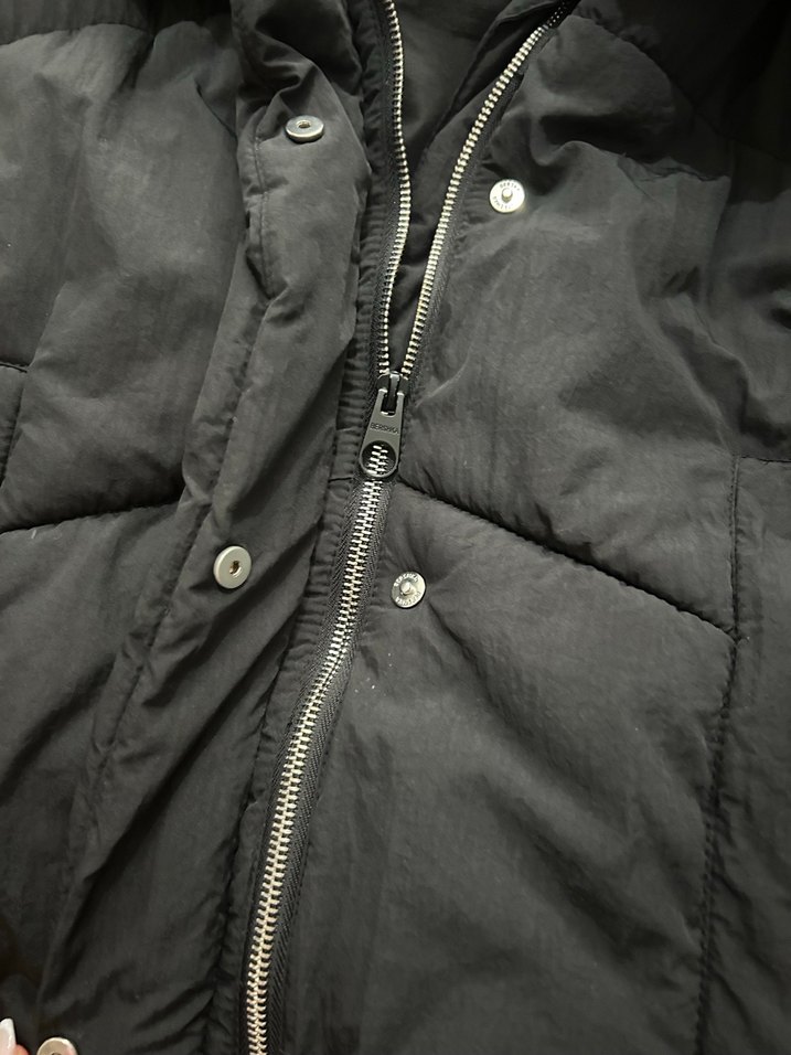 Bershka şişme mont/yelek - Görsel 4