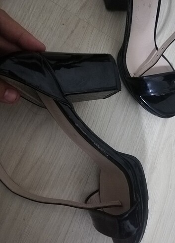 38 Beden siyah Renk Kalın topuklu ayakkabı bantlı