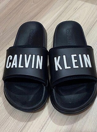 Calvin Klein terlik