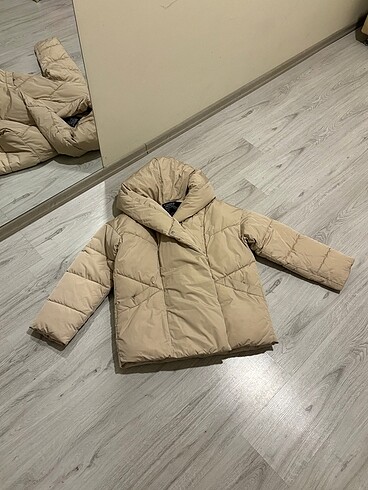 xs Beden beyaz Renk stradivarius krem oversize şişme mont