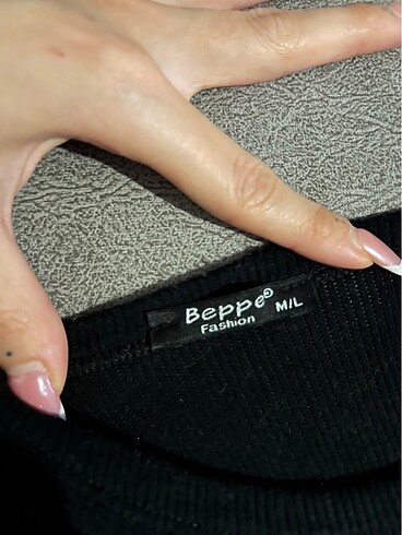 m Beden Hologram Crop