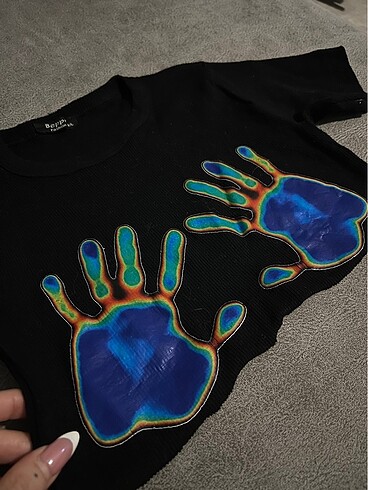 Zara Hologram Crop