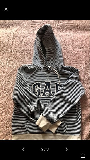 GAP Sweatshirt