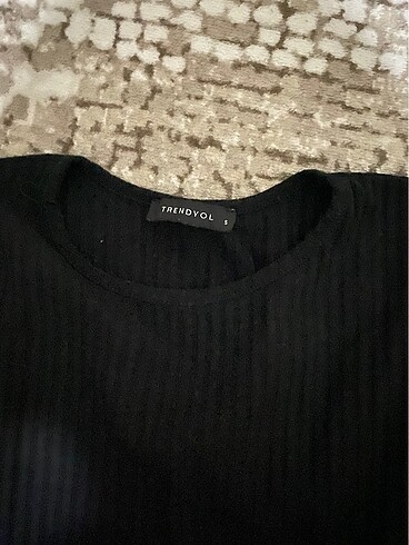 Trendyol & Milla sırtı açık bluz