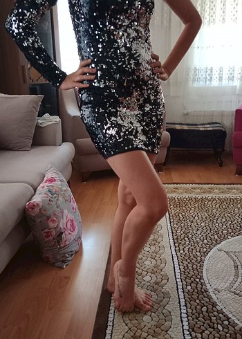 Parlak Gri Mini Gece Elbisesi