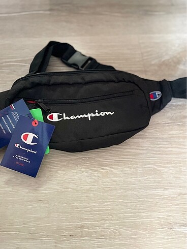 Champion çapraz çanta