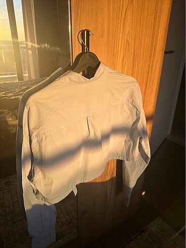 Bershka bershka kayışlı uzun kollu crop poplin gömlek