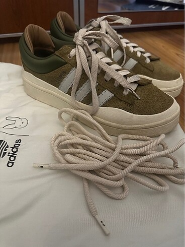 Adidas ADIDAS X BAD BUNNY CAMPUS