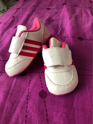 Bebek spor ayakkabısı