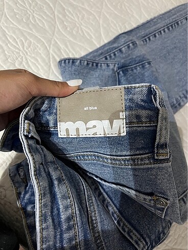 32 Beden mavi Renk mavi mom jean cindy