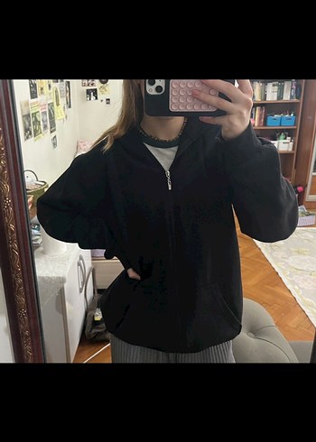 Siyah Fermuarlı Sweatshirt