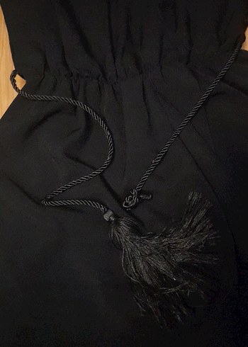 Siyah V Yaka Kemerli Mini Tulum - Görsel 3