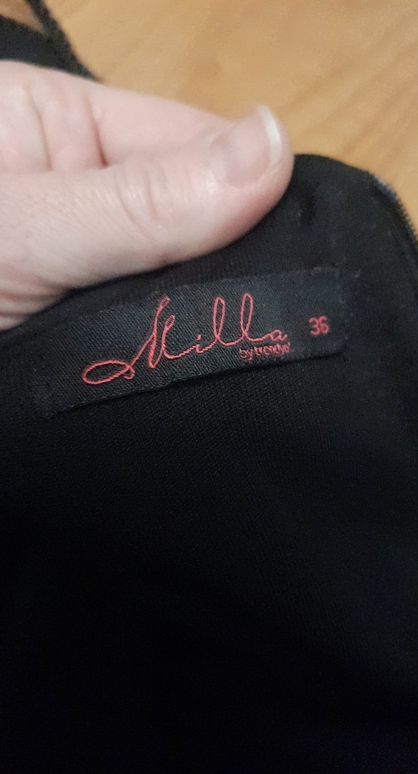 Siyah V Yaka Kemerli Mini Tulum - Görsel 4