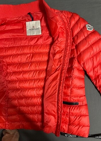 Moncler Kırmızı mont