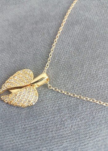 Altın Renkli Kanat Figürlü Kolye - Görsel 3