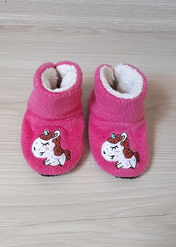 Kız Çocuk Pembe Nakışlı Sıcak Ev Terliği - Görsel 3