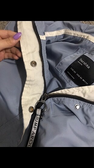 bershka yagmurluk