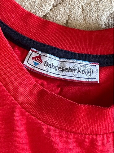 l Beden kırmızı Renk bahçeşehir koleji tshirt