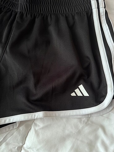 Adidas Adidas kadın koşu şortu
