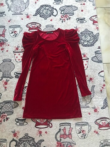 Balon kol Kırmızı kadife elbise