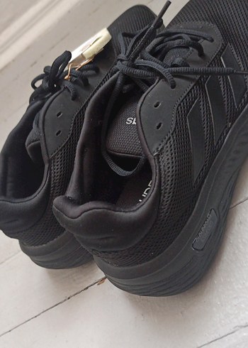 Siyah Bağcıklı Adidas Spor Ayakkabı - Görsel 2