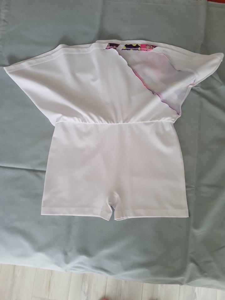 Beyaz Baskılı Mini Spor Etek - Görsel 5