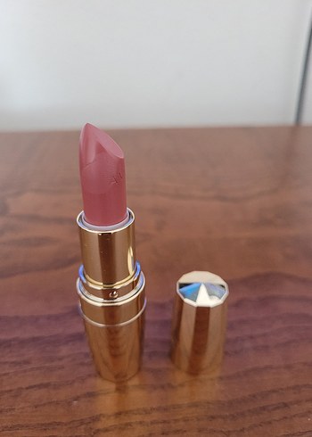 AVON LEGEND CREME RUJ ~ İCONİC - Görsel 2